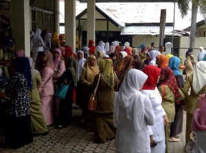 Honorer K2 Bireuen Mengadu ke Dewan