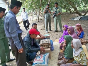 Korban Kebakaran di Alue Peuno Terima Bantuan Bupati Bireuen