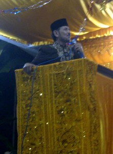 Ibnu Arhas Isi Ceramah Maulid di Manggeng Raya