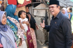 Ketua PDIP Aceh Karimun Usman bersilahturrahmi dengan masyarakat Lancang Barat.