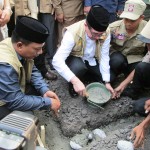 Mensos Hadiri Peletakan Batu Pertama Bedah Rumah di Bireuen