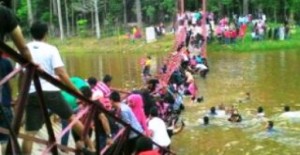 Jembatan Gantung Hutan Lindung Putus, Warga Pilih Berwisata ke Kuala Langsa