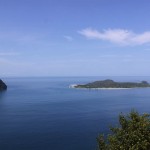 Pulau Tsunami diapit Daratan Ujong Seudeun dan Pulau Keluang. (Foto Dofa Aliza)