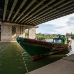 Aliran sungai krueng Aceh di bawah kolong jembatan Pango. (Photo Pikiran Merdeka,Oviyandi Emnur)