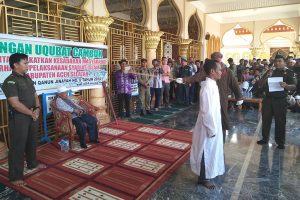 Hukuman Cambuk Pertama di Aceh Selatan (PM/Hendrik Meukek)