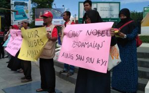 Masyarakat Aceh Peduli Rohingya Demo di Vihara Peunayong dan Simpang Lima