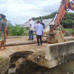 PT. Takabeya dan BPBD Bangun Jembatan Sementara Gampong Blang Pati