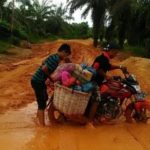 Jalan Rusak Parah dan Berlumpur, Desa Situban Makmur Terancam Terisolir