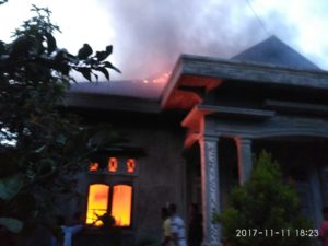 Baru Sebentar Ditinggal, Sebuah Rumah di Aceh Utara Tiba-tiba Terbakar