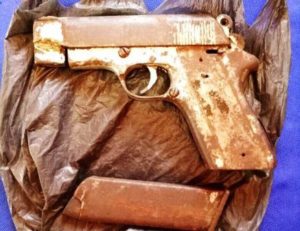 Warga Aceh Utara Serahkan Pistol Rakitan Sisa Konflik ke Polisi