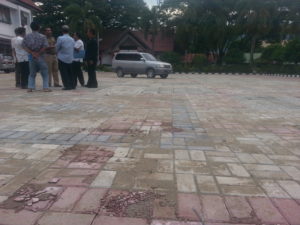 Baru Dibangun, Proyek Paving Block Halaman Kantor Bupati Agara Rusak