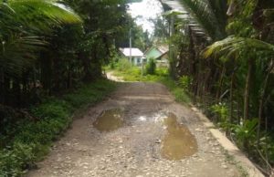 Jalan Menuju Rumah Duafa Tokoh II Abdya Rusak