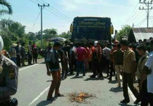 Ditabrak Bus Sempati Star, Penumpang Becak Meninggal Dunia di Abdya