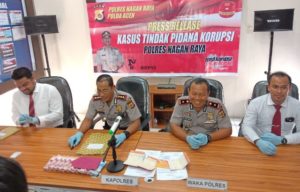 Pungli Bantuan Kedelai, Kabid dan Tenaga Kontrak Dinas Pertanian Nagan Dicokok Tim Saber Pungli