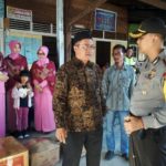 Kapolres Aceh Singkil Kunjungi Korban Kebakaran 