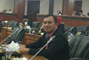 Ditanya Soal Isu Pemakzulan Gubernur, Nurzahri Hanya Tertawa