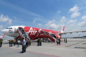 Terbang ke Aceh, Air Asia tak Tugaskan Pramugari