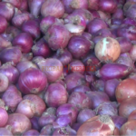 Harga Bawang Merah Naik di PBU Meulaboh