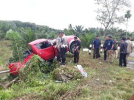 Mobil Dinas KPP Pratama Meulaboh Laka Tunggal di Nagan Raya