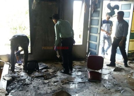 Aula Kantor Kemenag Pidie Jaya Terbakar