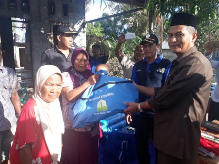 Korban Angin Kencang di Nagan Raya Terima Bantuan Masa Panik