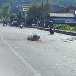 Pelan-pelan, Ada Lobang Besar di Jalan Pasar Ikan Calang