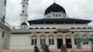 Kisruh Panjang Pengelolaan Masjid Abu Bereueh