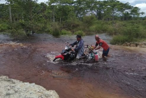 Diguyur Hujan Deras, Jalan Lintas Gunung Meriah – Singkil Terputus