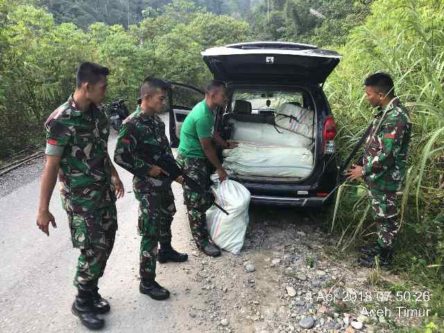 Personel Raider Khusus 111/Karma Bhakti Amankan 100 Kg Ganja