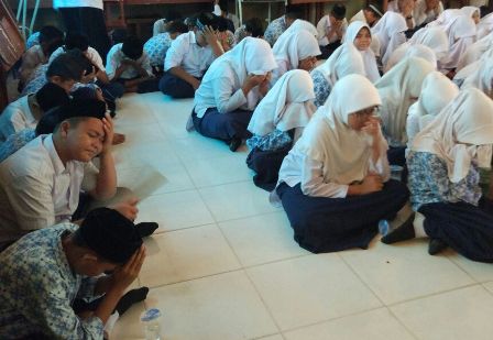 Hadapi UAMBN, Siswa MIN Lhoknga Gelar Do’a Bersama