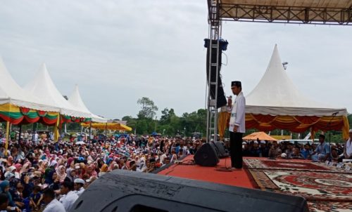 Ustad Abdul Somad “Hipnotis” Ribuan Masyarakat Nagan Raya