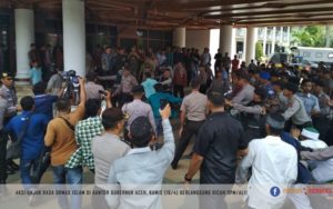 Demo Ormas Islam di Kantor Gubernur Berlangsung Ricuh