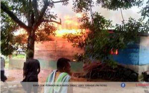 Satu Rumah Warga Singkil Terbakar saat Hujan Lebat