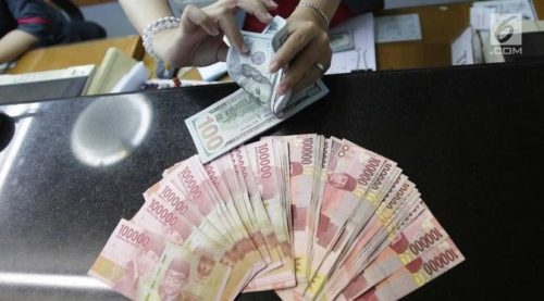 Rupiah Tembus 14.400 per Dolar AS Jelang Akhir Pekan