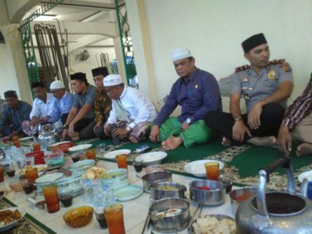 Wabup Aceh Besar Hadiri Buka Puasa di Masjid Al Ihsan Kuta Cot Glie