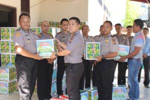 Polda Aceh Berikan 541 Paket Lebaran untuk Polres Agara