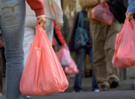 Mudik Tiba, KLHK Imbau Kurangi Penggunaan Kantong Plastik