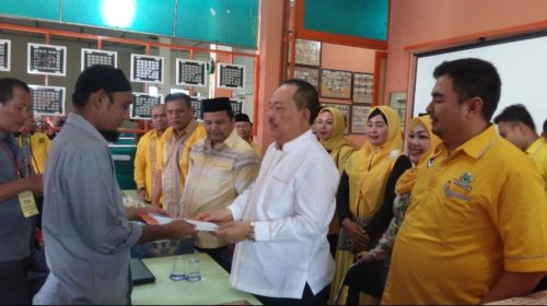 Daftarkan Caleg, Pasukan Serba Kuning Sambangi Kantor KIP Agara