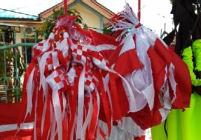 Pedagang Bendera Musiman Raup Omset Puluhan Juta