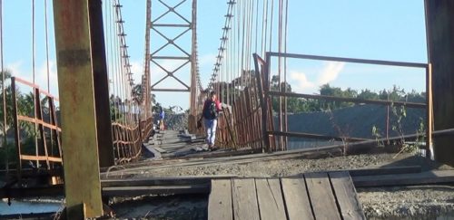 Jembatan Gantung di Aceh Barat Rusak Parah