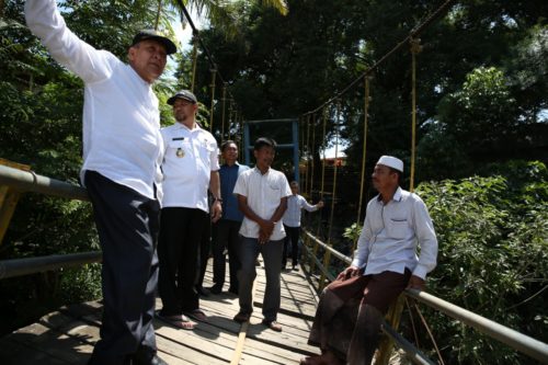 Banyak Jembatan Rusak, Bupati Mawardi Sesali Maraknya Tambang Ilegal