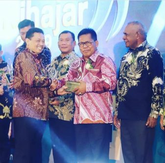 Wali Kota Banda Aceh Raih Anugerah Kihajar 2019