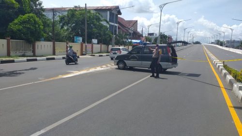 Polisi Amankan Benda Mirip Bahan Peledak di Fly Over Simpang Surabaya