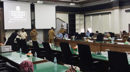 Suasana rapat di DPR Aceh.