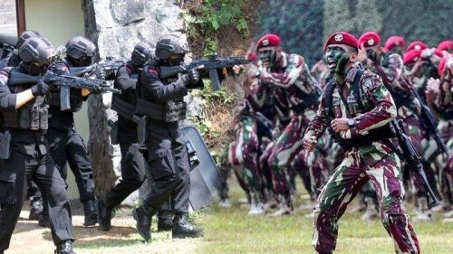 kopassus dan brimob bentrok di papua gegara rokok