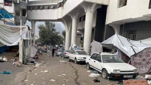 suasana halaman rumah sakit al shifa ahmed el mokhallalativia reuters 169