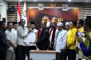 Cagub dan Cawagub Aceh Bustami Hamzah dan Fadil Rahmi