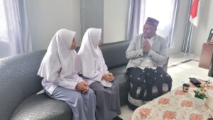 Momen Haru Syech Fadhil Bertemu Anak Asuhnya dari Pedalaman Aceh Tengah