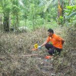 Polisi melakukan olah TKP pembacokan seorang warga di Nagan Raya, Sabtu (21/12/2024). Foto humas Polres Nagan Raya