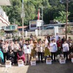 Penyaluran paket sembako ini merupakan kegiatan rutin Polres Aceh Tengah setiap hari Jumat dalam Program Jumat Barokah. Foto: istimewa